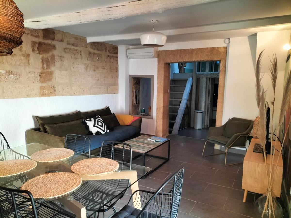 Maison De Village Familiale Pont Du Gard, Toit Terrasse, Barbecue, Fibre Vers Pont du Gard Exterior foto